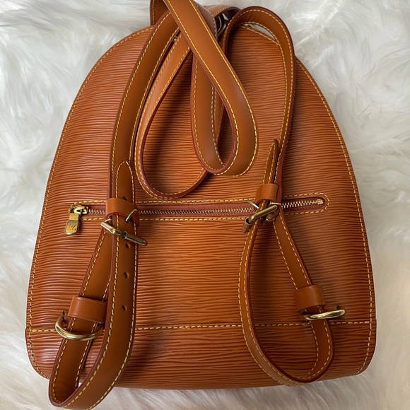Louis Vuitton Mabillon Backpack - Picture 4 of 10